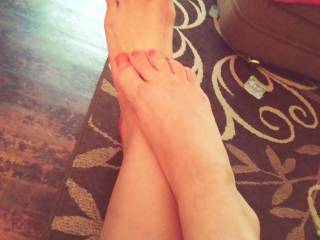 Harley\'s pretty feet and toes