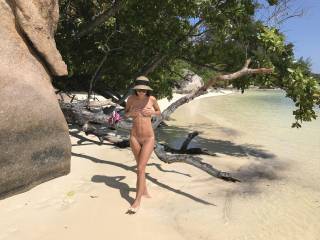 nude