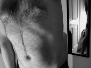 Hi! I am a sucker for bw pictures so thought my first upload needed to be a dramatic teasing body shot. Would love to hear if you are into this as well!