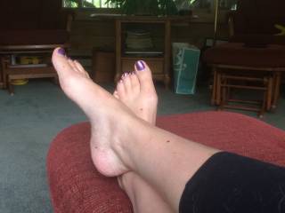 Wanting some warm cum across my feet today... 
Would you please?