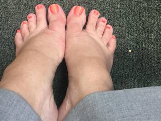 sweaty feet at work