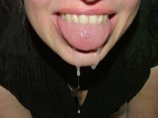 mouthfull of cum...couldnt swallow it all..