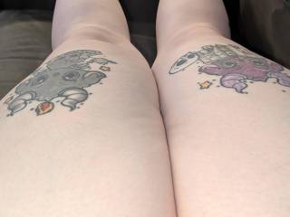 My chubby thighs belong pressed around your head, wouldn\'t you agree? 😘