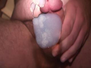 Cumshot zoom from below. Edged and oozed a bit. Then came fully. Enjoy the sperm strands in undershot zoom video.