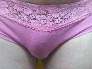 Well used panties, love to smell them, wear them, and especially jack off to them!!!