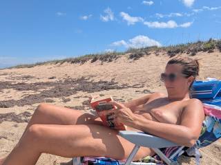 I wish someone could show me something more interesting than this book!  Any ideas? ⛱️😈🍆