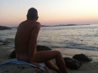 Sun is over but i Still waiting U here ..