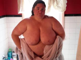Caught wife getting out of the bathtub...love this picture