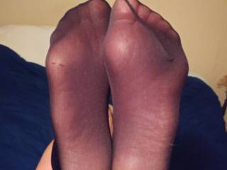 Some sexy feet in some tights