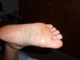 I love having my feet kissed when I\'m getting fucked.