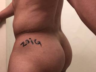 💯% Butt Shot, it's Hump Day 2017 Ladies 🐫