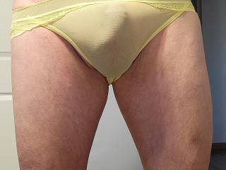 I love these sheer yellow 💛 panties