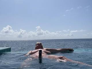 Yes, as a matter of fact that is my hairbrush stick out of my cunt.