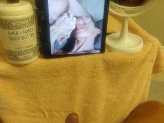 This mirror monitor tribute is for the hot mature lady that goes by the name, wellhungtongue69! Hope this satisfies your sexual needs!