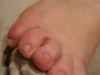 cute little suckable toes