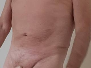 I love being naked, I could really do with a naughty willing lady to play with.....