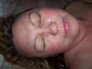 Hubby just gave me a facial. I love cum on my face and in my mouth. Who\'s next.