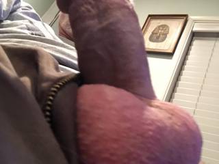 Saw a request from an favorite Zoig woman for more posts by men showing our goods from below. I hope she likes this one.