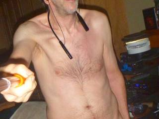 A partial body frontal selfie as I stand...September 2025. 1 of 2 Sony 290 camera`s was used.