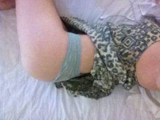 slap her butt