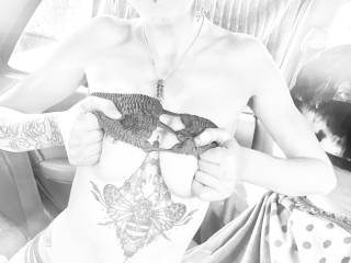 Short hair don’t care phase lol . Would you still own my body if I had short hair? I thought it was pretty sexy in a lesbian sort of way . Bahahah. It def made me look even younger, I’d get carded all the time then lolzzz