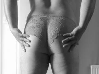 A black & white version of an earlier pic.  I quite like the way my bottom looks in this one. What do you think?