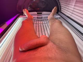 Had semi at end of the sunbed session after letting my imagination run wild from all the pics and comments I’d read beforehand