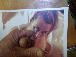 Sweetnessxoxo begs for all of my cum