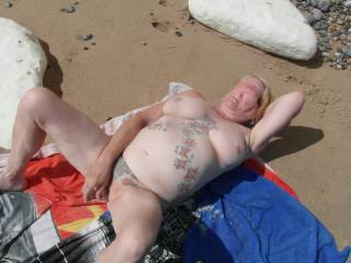 hi all
I do enjoy the thrill of being naked on the beach playing
horny comments welcome
mature couple