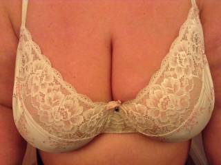 Just a lovely peek of my wife\'s cleavage and far more to come as have the house to ourselves on Saturday hope to hear from you all ladies and gents :)
