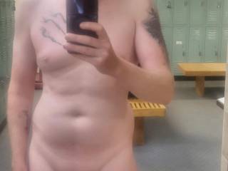 1st picture of my 2026 body transformation. Yeah it\'s still small and I look out of shape