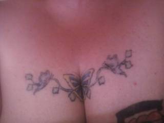 lovely...boobs and butterfly too!!! would like to see more from a carolina girl!!!