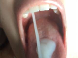 Afternoon blowjob and cum on tongue! A daily fun we have : he tastes so good