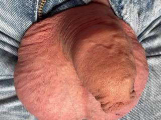 Close up of Johnny and his big balls.