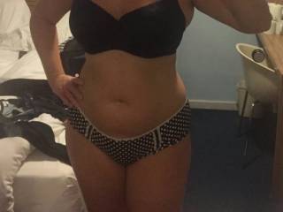 Sexy gf teasing me with a selfie