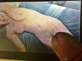 Where would you like to see this medium-size-cock land smothly?