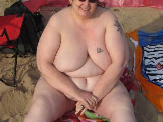 Isn't it nice to just sit, naked, in the sun at the beach ?