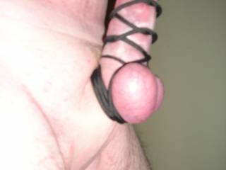 Playing with my new rope, do you like my balls all rapped up