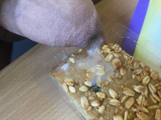 Full load delivered and soaking into the sponge. Now to eat it all up and savour a tasty breakfast 🤤