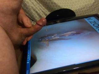 hotbamacpl30 Live tribute in the chat room. Who\'s next?