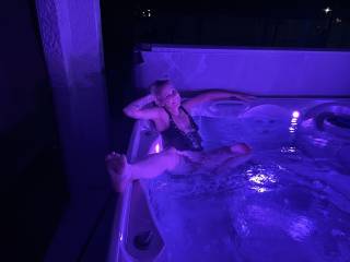 Hot Tub Chillin in Cape Coral!