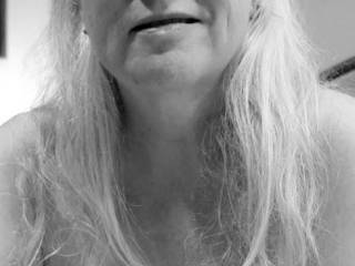 Femme Sexuelle - Noir et Blanc Classique: "Tits and Hair"
