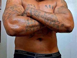 this is what my body looks like. Which one of you cum jukies want to nibble on that fat dick head?