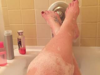 More toes in the tub