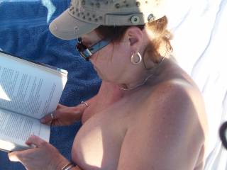 love a good book on the beach