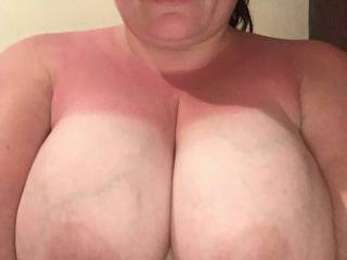 Fuck buddy show off her tan lines