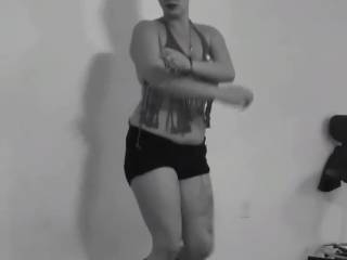 Showing  my outfit