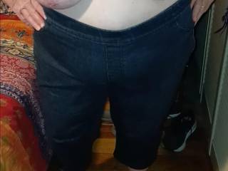 Getting ready to go out with hubby, wish it was for a meet up with a bi-lady, cpl or a well endowed gent 😉 got a new year resolution to play out this year 😀 MrsL xx