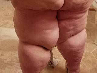 getting ready t shower