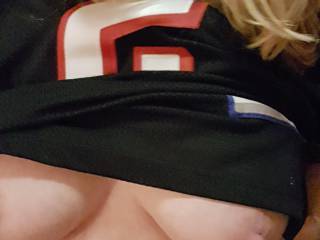 Love these breasts and nipples, anyone want to enjoy them with me?